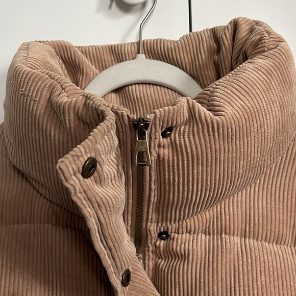 Puffer Jacket - Picture 7 of 9